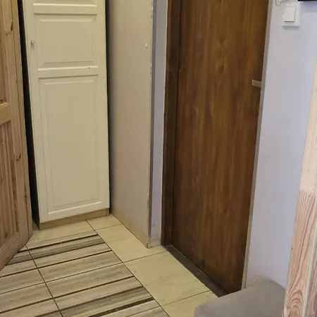 Studiospanie Kapitana Z Balkonem Na Parterze * 그단스크