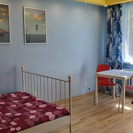 Studiospanie Kapitana Z Balkonem Na Parterze 그단스크